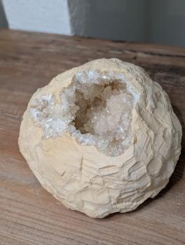 CALCIT Druse sehr speziell, schwingt stark