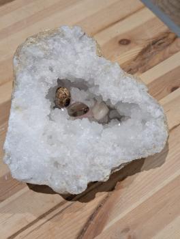 Geode/Druse große Spitzen, ganz besondere Energie und sehr klärend - die Powerdruse