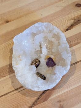 Preview: Geode/Druse tolle Schale, perfekt zum Reinigen-auch für unterwegs
