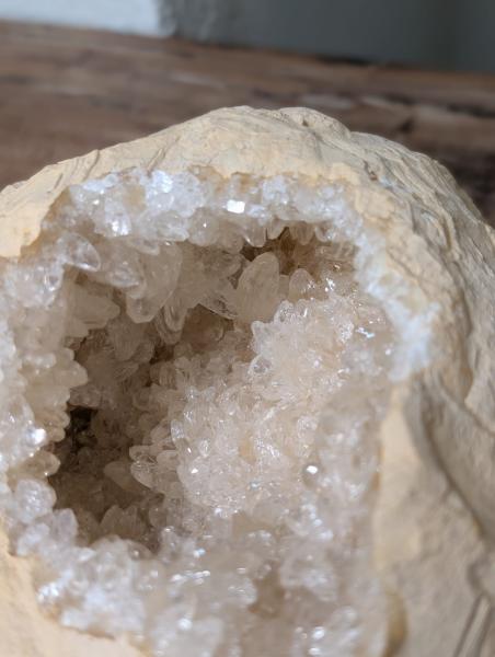 CALCIT Druse sehr speziell, schwingt stark