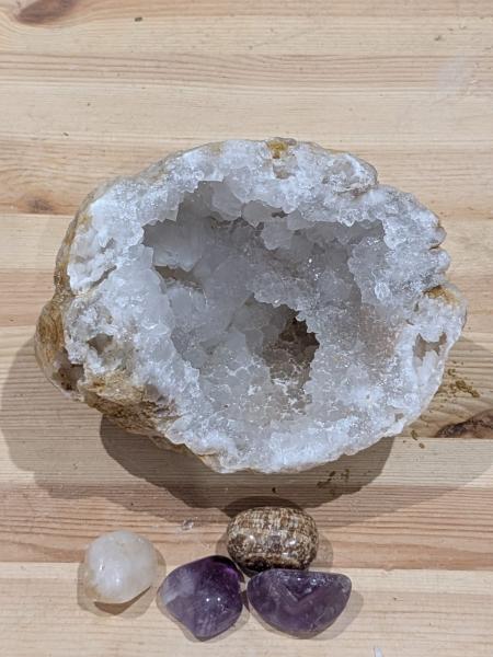 Druse/Geode Quarz mit kleinen und großen Spitzen