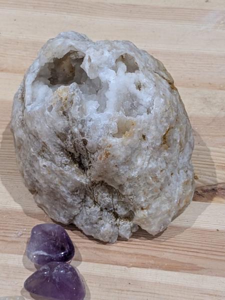 Druse/Geode Quarz mit kleinen und großen Spitzen