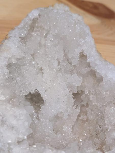 Druse/Geode Quarz eher klar, wunderschöne kleine Spitzen